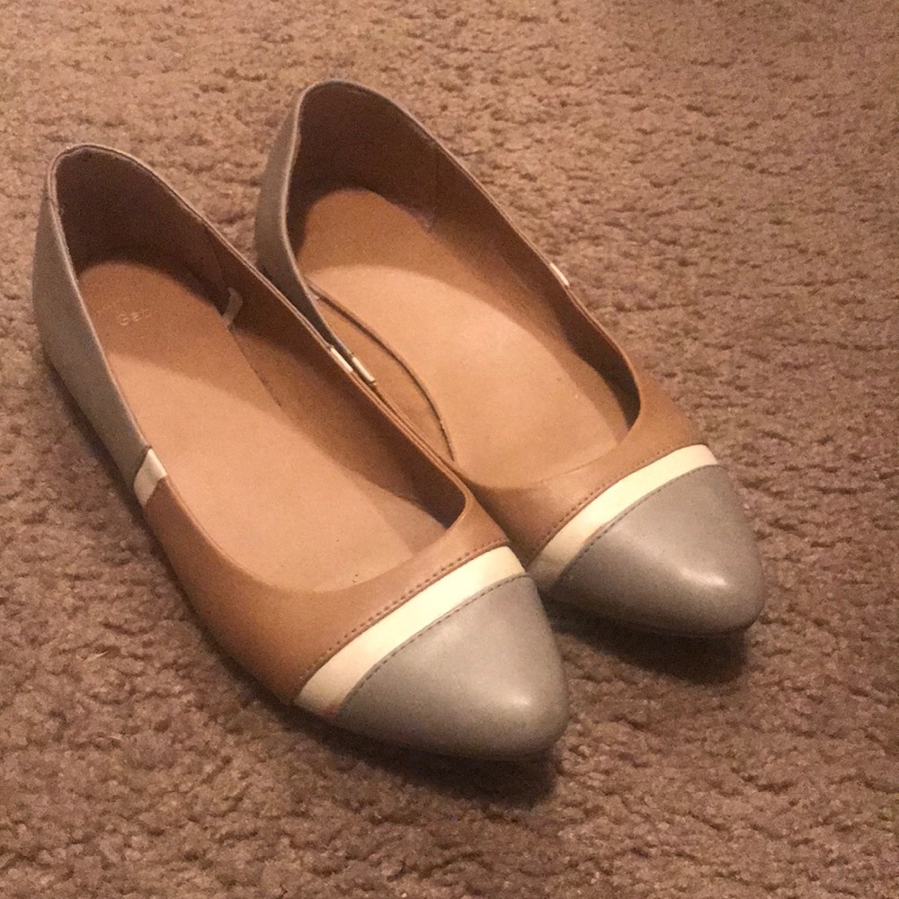 Pointed toe flats
